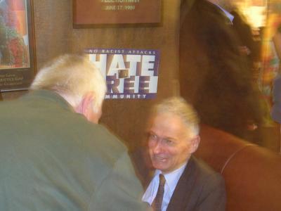 Pic: "A joyous hand shake: Ralph Nader & Gilles d'Aymery" - Size: 14k