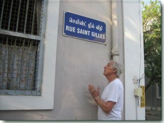 Pic: "Peter Byrne, Rue Saint Gilles in Pondicherry, India - March 2010" - Size: 15k